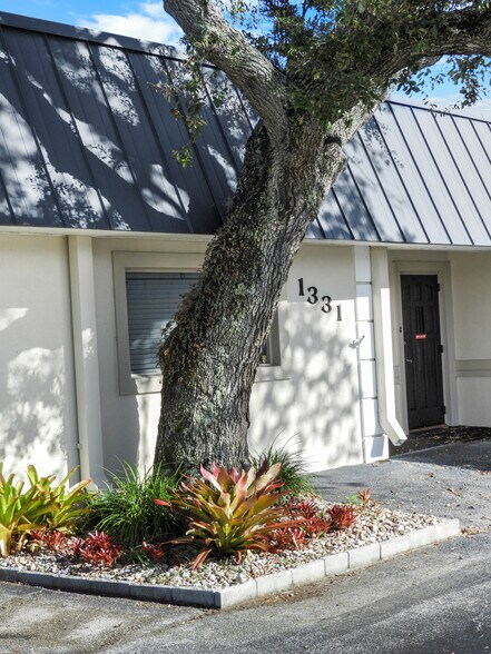 More Photos Of 1331 S Harbor City Blvd, Melbourne Office Residential For Lease