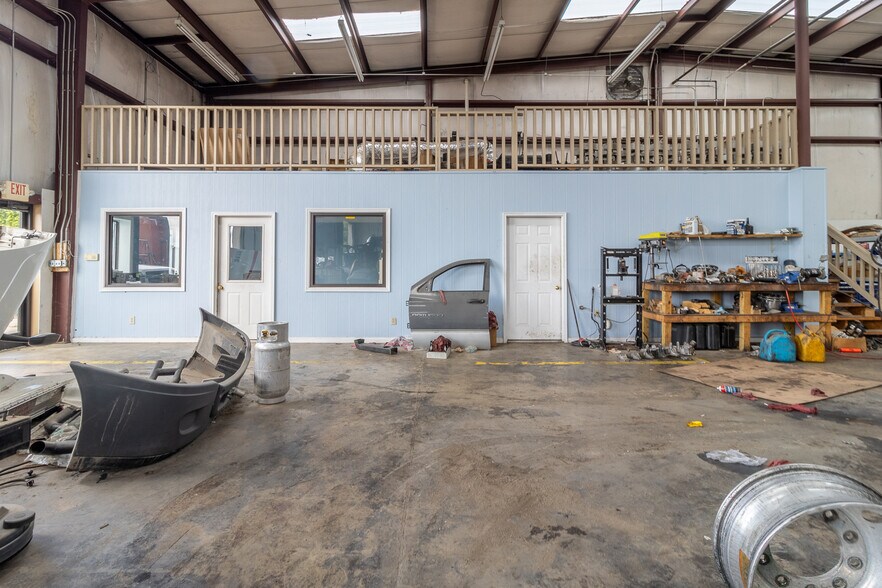 More Photos Of 3656 Chattanooga Rd, Tunnel Hill Warehouse For Sale