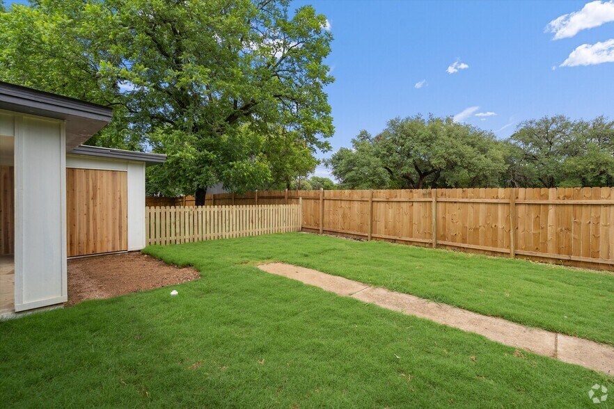 More Photos Of 10205 Old Manchaca Rd, Austin Flex For Lease