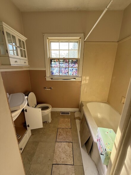 More Photos Of 317 Longwood Dr SW, Huntsville Office Residential For Sale
