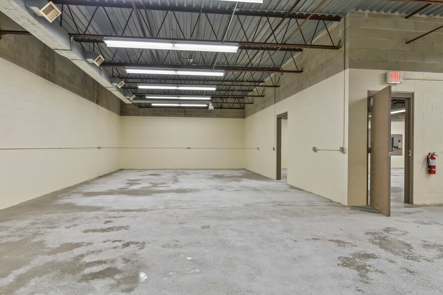More Photos Of 88 Danielson Pike, Foster Manufacturing For Lease