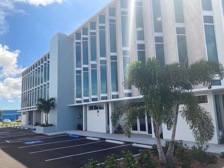 More Photos Of 314 S Missouri Ave, Clearwater Office For Lease