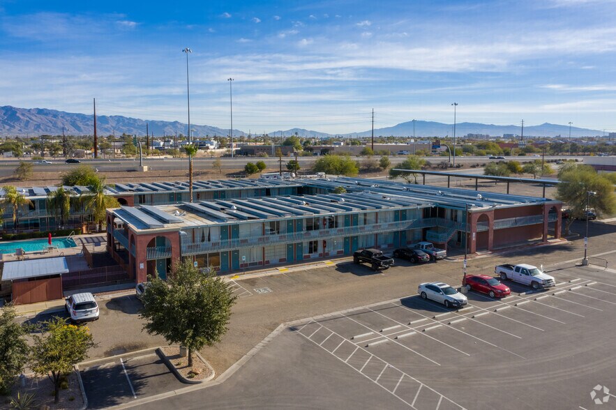 More Photos Of 1365 W Grant Rd, Tucson Hotel For Sale