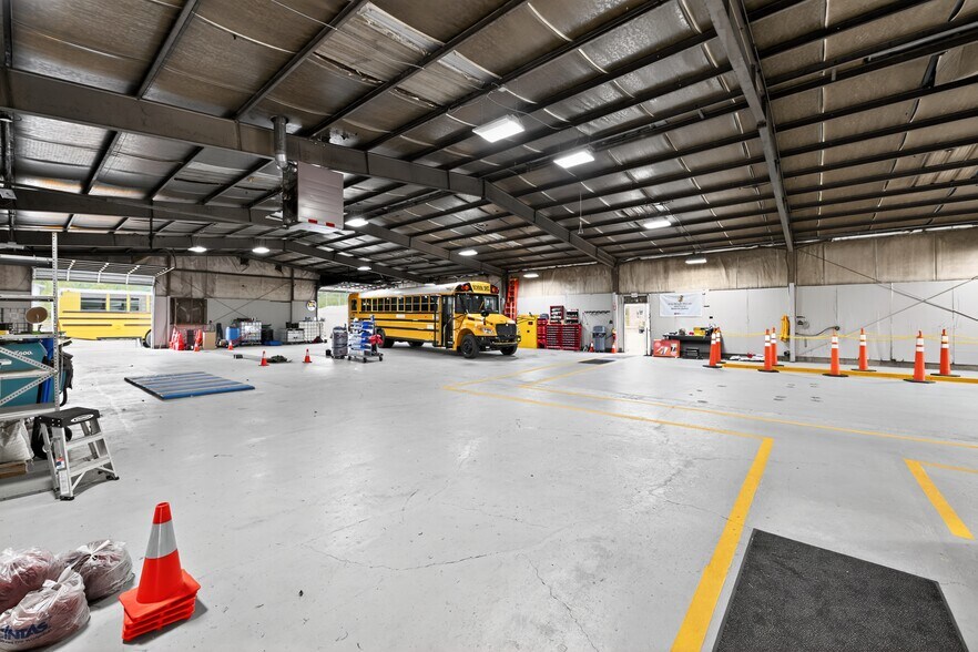 More Photos Of 512 S Wilmer Ave, Anniston Warehouse For Sale