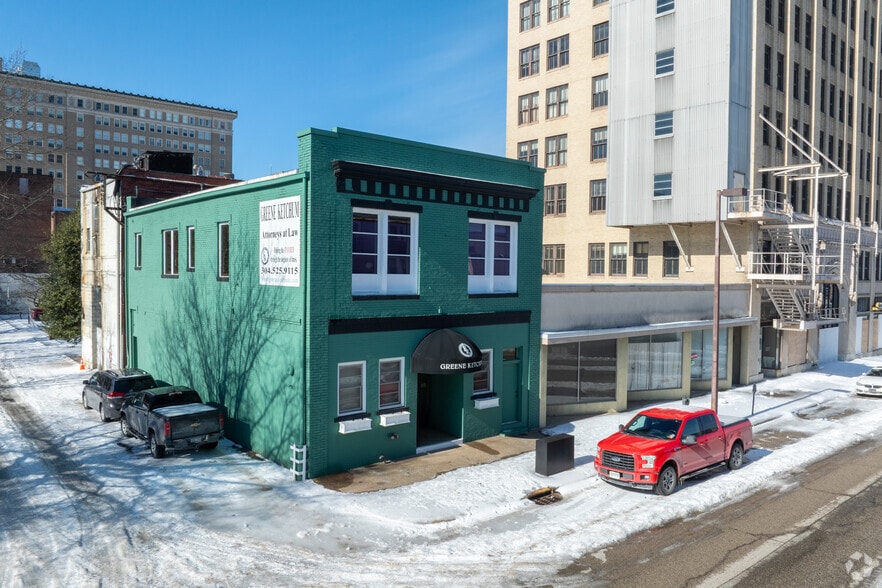 More Photos Of 401 11th St, Huntington Unknown For Sale