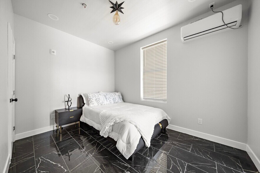 More Photos Of 801 Broadway St, Galveston Apartments For Sale