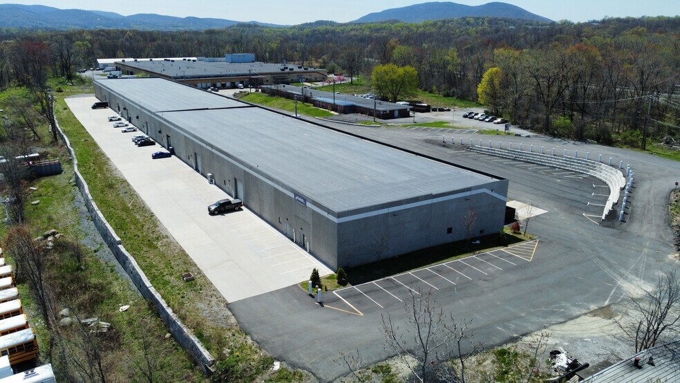 More Photos Of 9 Tarkett Dr, New Windsor Township Distribution For Lease