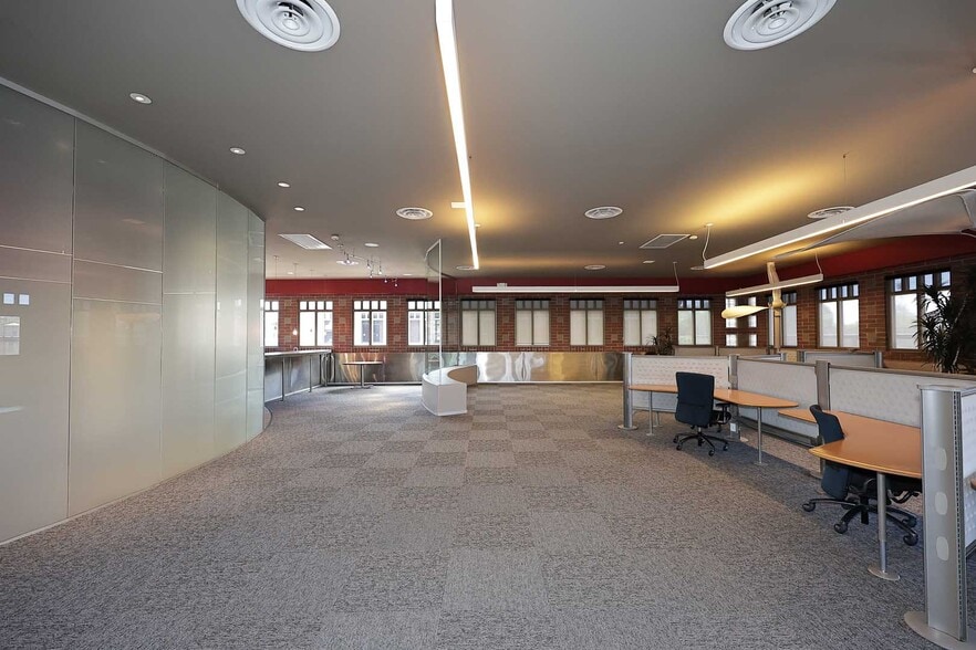 More Photos Of 2812 N Norwalk, Mesa Office For Sale