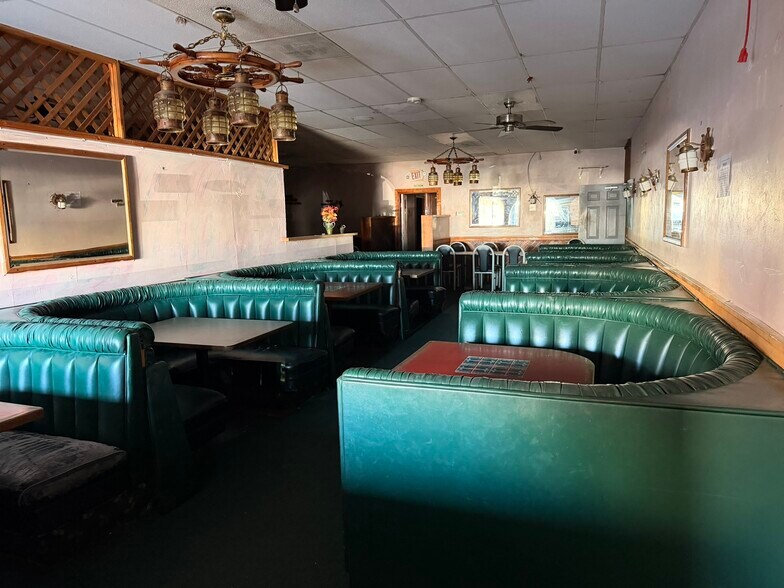 More Photos Of 1000-1044 E Avenue K, Lancaster Unknown For Lease