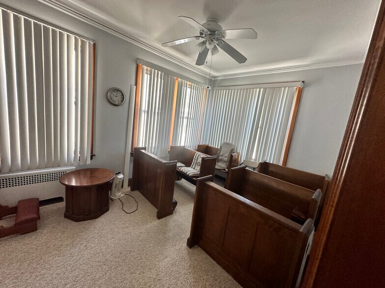 More Photos Of 8430 S Calumet Ave, Chicago Specialty For Sale