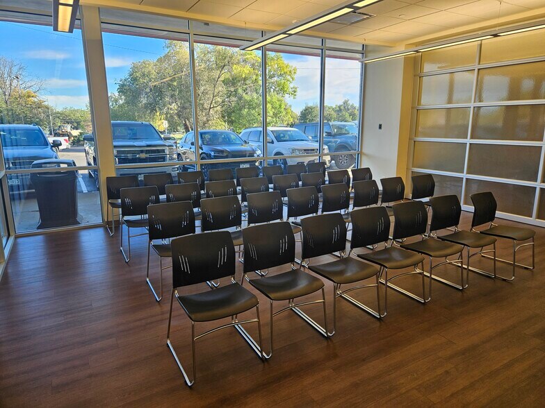 More Photos Of 10690 Del Mar Pky, Aurora Unknown For Lease