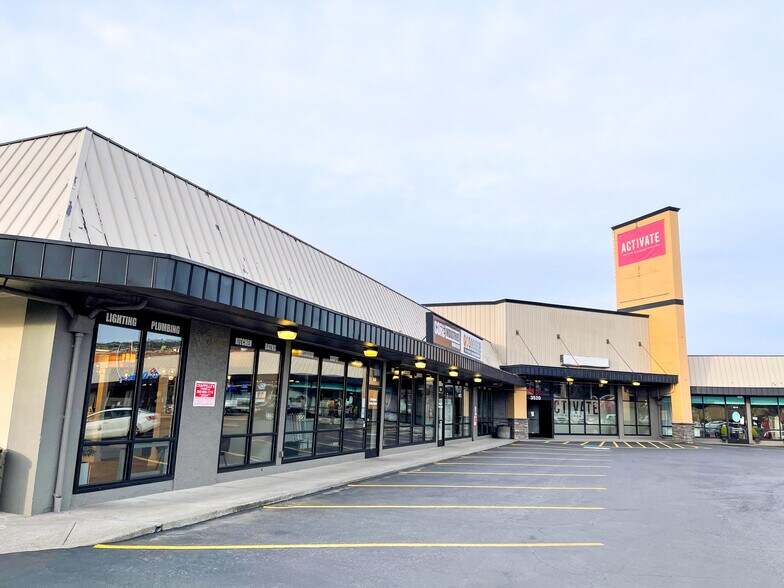 More Photos Of 3504-3536 NE 3rd Ave, Camas General Retail For Sale