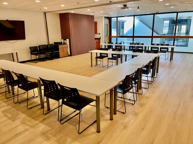 More Photos Of 5550 Tech Center Dr, Colorado Springs Office For Lease