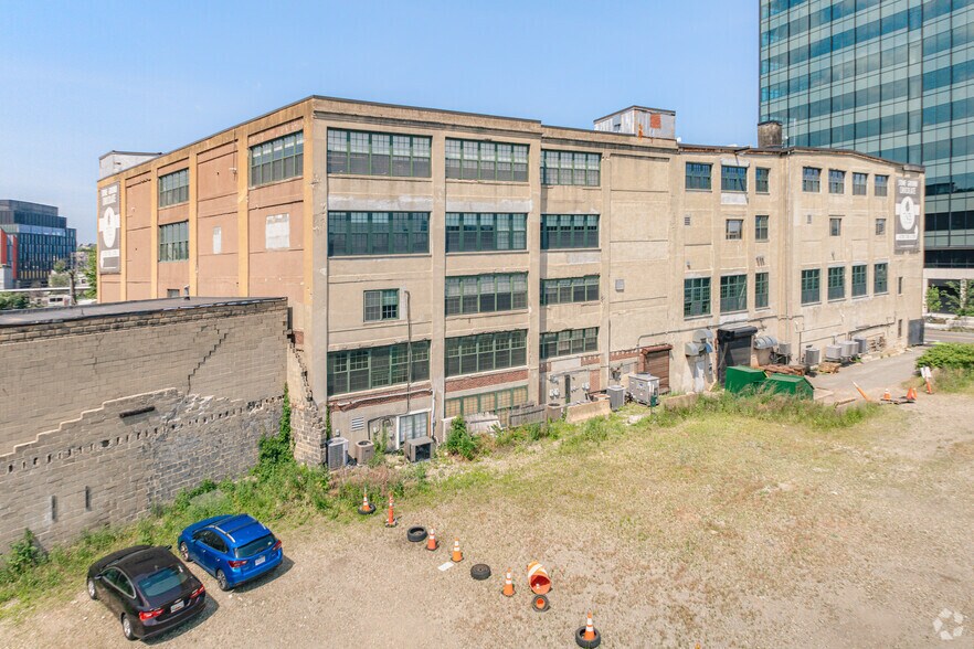 More Photos Of 561 Windsor St, Somerville Office For Lease