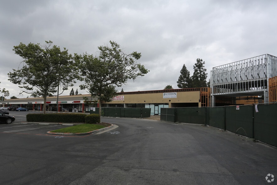 More Photos Of 3370-3400 S Bristol St, Santa Ana Freestanding For Lease