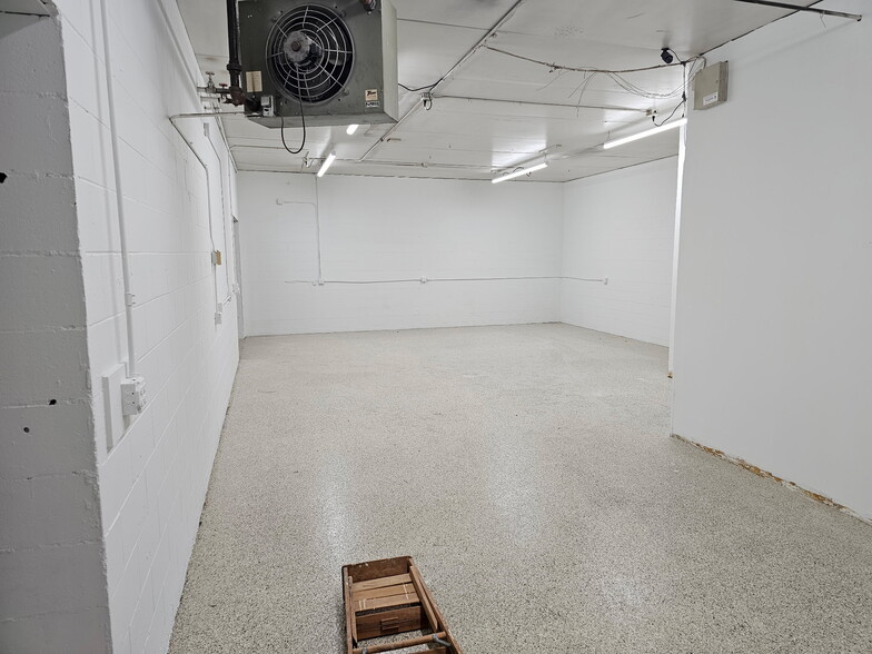 More Photos Of 9664 85th Ave N, Maple Grove Manufacturing For Sale