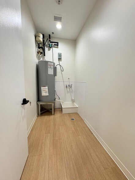 More Photos Of 1400 N Coit Rd, McKinney Unknown For Lease