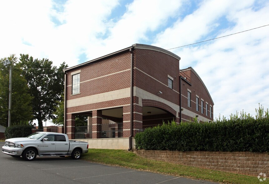 More Photos Of 1216-1220 S Graham St, Charlotte Loft Creative Space For Lease