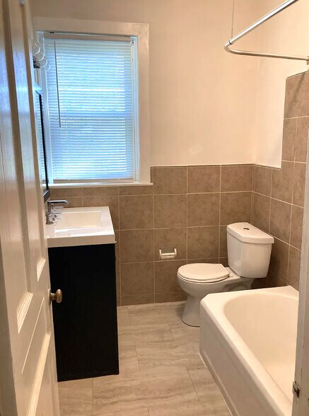 More Photos Of 305 W 18th St, Wilmington Apartments For Sale