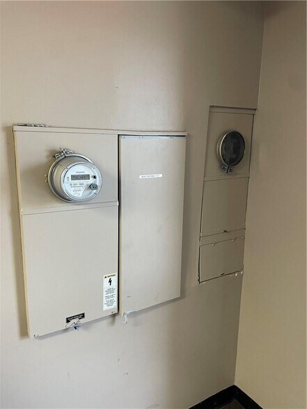 More Photos Of 2165 Harbor Blvd, Costa Mesa Freestanding For Sale