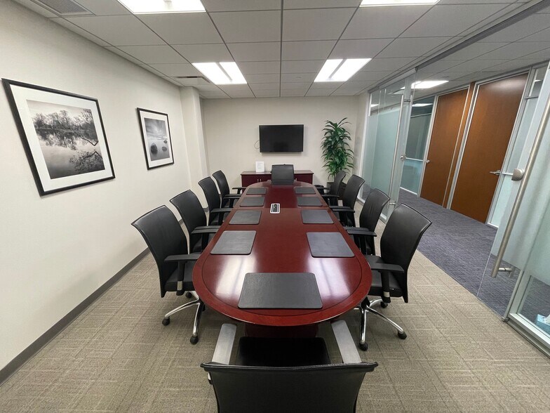 More Photos Of 777 W Putnam Ave, Greenwich Coworking Space