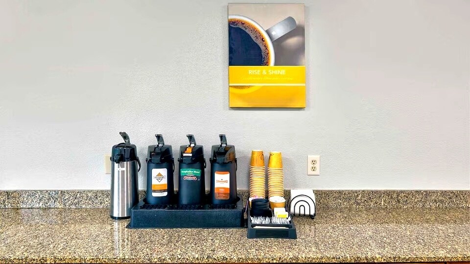 More Photos Of 616 33rd Ave SW, Cedar Rapids Hotel For Sale