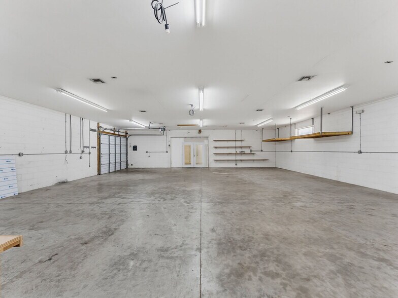 More Photos Of 3347 SW 7th St, Ocala Distribution For Sale