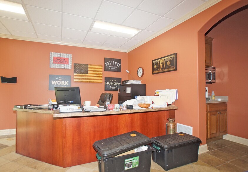 More Photos Of 1206 Rail Dr, Woodstock Warehouse For Sale