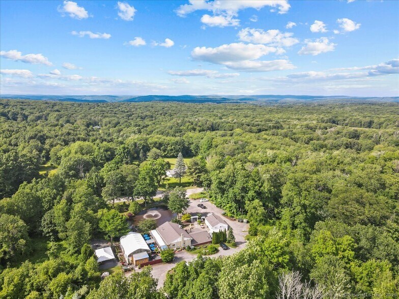 More Photos Of 511 Spielman Hwy, Burlington Flex For Sale