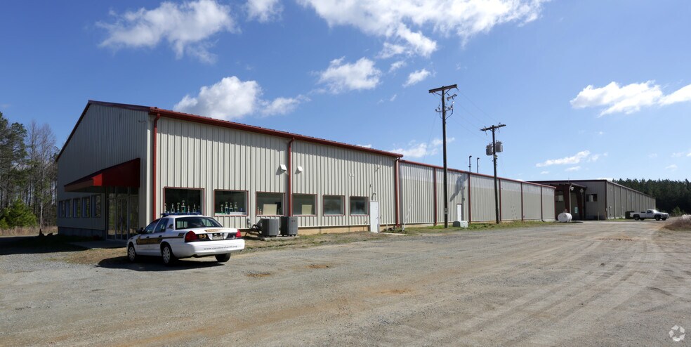 More Photos Of 16517 Bull Church Rd, Woodford Warehouse For Lease
