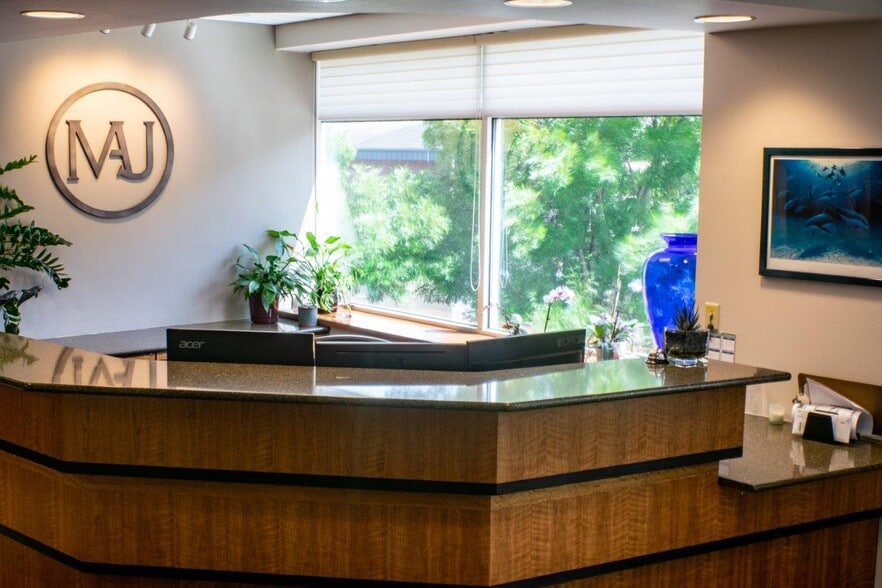More Photos Of 300 W 15th St, Vancouver Office For Lease