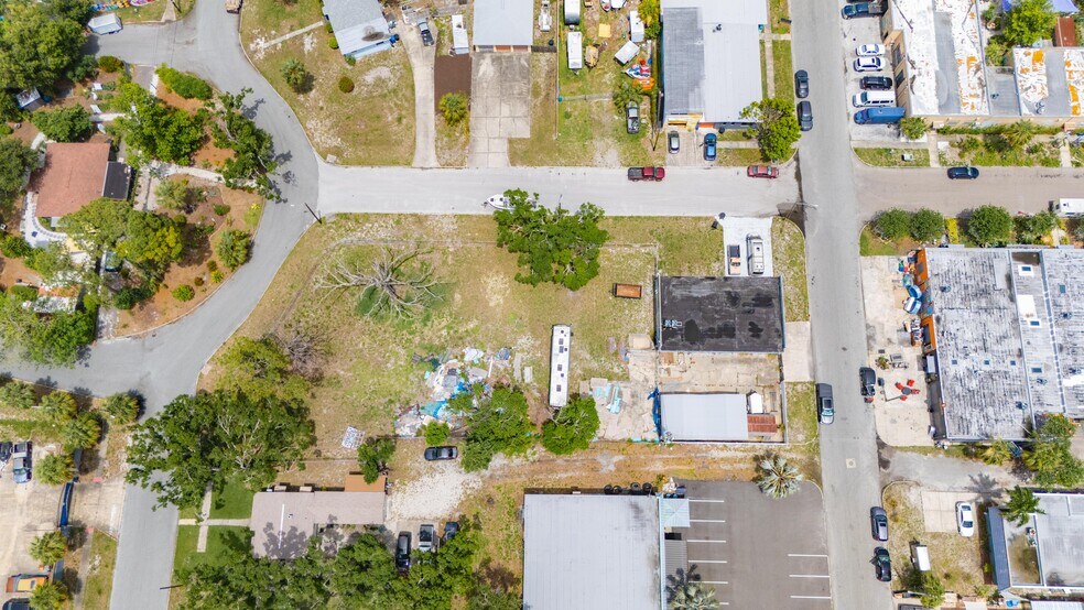 More Photos Of 579 27th St S, Saint Petersburg Light Manufacturing For Sale