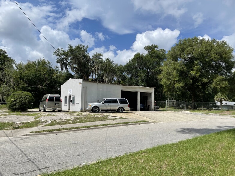More Photos Of 800 S Adelle Ave, Deland Contractor Storage Yard For Sale