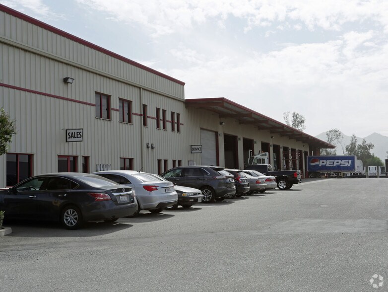 More Photos Of 16025 Slover Ave, Fontana Truck Terminal For Lease
