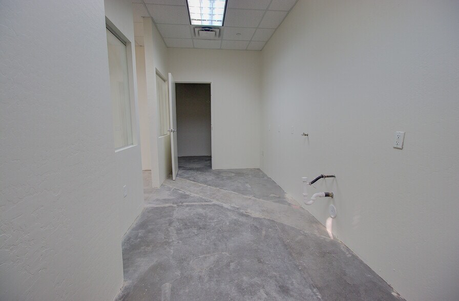 More Photos Of 1830 S Alma School Rd, Mesa Office For Lease
