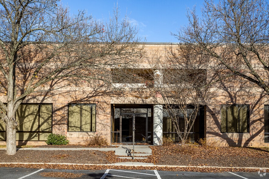 More Photos Of 1510 Valley Center Pky, Bethlehem Light Manufacturing For Lease