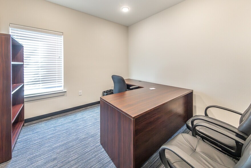More Photos Of 5004 122nd St, Lubbock Office Residential For Lease