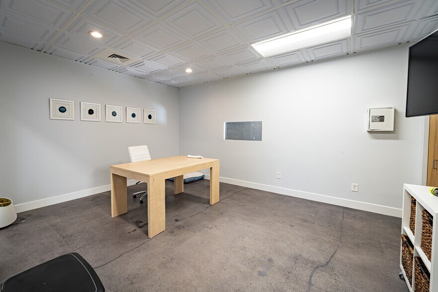 More Photos Of 1270 S Lipan St, Denver Manufacturing For Sale