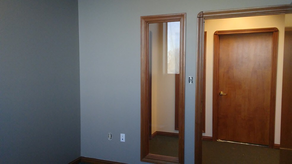More Photos Of 55 S State Ave, Indianapolis Flex For Sale