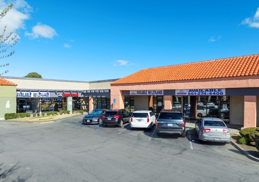 More Photos Of 44204-44276 10th St W, Lancaster Unknown For Lease