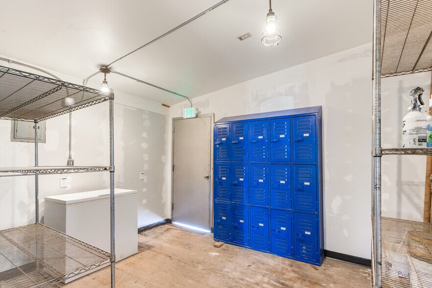 More Photos Of 72-78 Main St, Bisbee General Retail For Sale