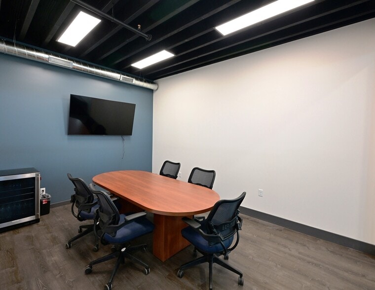 More Photos Of 940 McKinley Pky, Delano Light Manufacturing For Sale