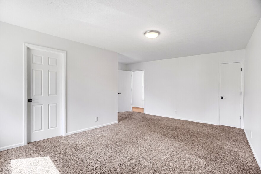 More Photos Of 151 Covington Ln, Dickson Apartments For Sale