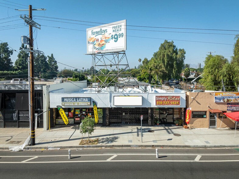 More Photos Of 8555-8559 Reseda Blvd, Northridge Storefront For Sale
