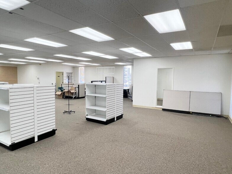 More Photos Of 3211 Auto Plaza, Richmond General Retail For Lease