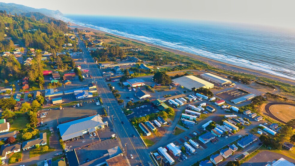 More Photos Of 29430 Ellensburg Ave, Gold Beach Restaurant For Sale