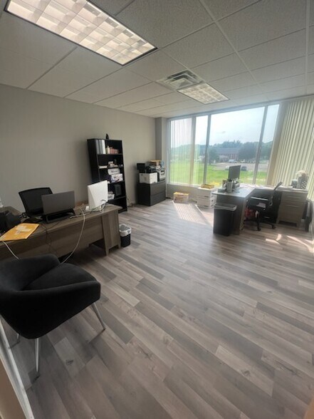 More Photos Of 317 Foxon Rd, East Haven Medical For Lease