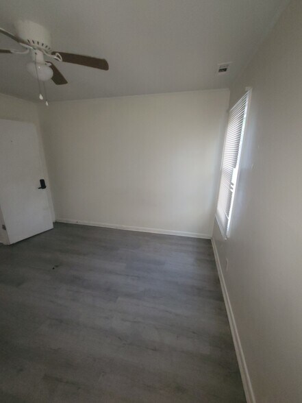 More Photos Of 1458 W 32nd St, Indianapolis Apartments For Sale