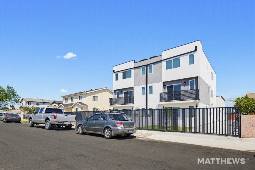 More Photos Of 137 E 119th St, Los Angeles Apartments For Sale