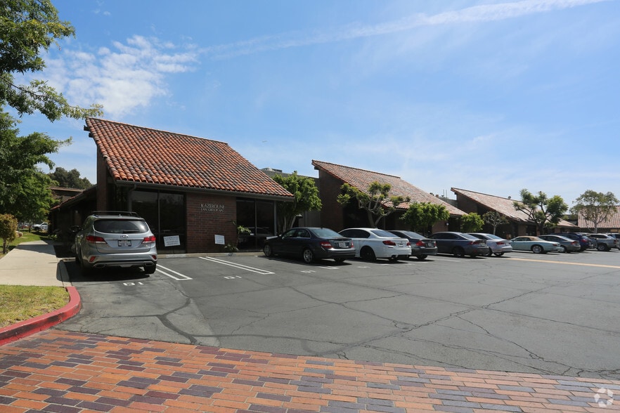 More Photos Of 245 Fischer Ave, Costa Mesa Light Manufacturing For Sale